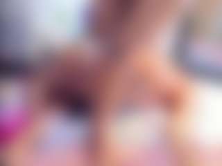 Laura Saenz's Live Sex Cam Show