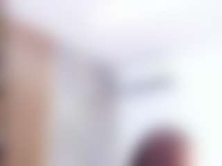 Live cam show with Laura Saenz - Squirt Curvy on camgirlchat.live