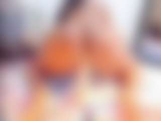 Laura Saenz's Live Sex Cam Show