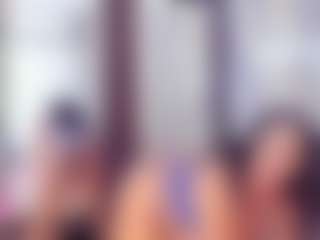 Laura Saenz's Live Sex Cam Show