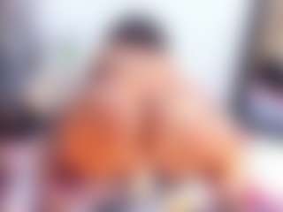 Laura Saenz's Live Sex Cam Show
