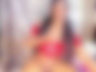 Live cam show with Laura Saenz - Strip Black on StripNow