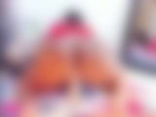 Live cam show with Laura Saenz - Ebony HD on Camsoda