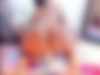 Laura Saenz's Live Sex Cam Show