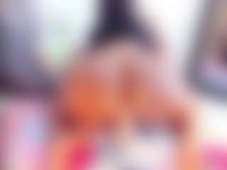 Laura Saenz's Live Sex Cam Show