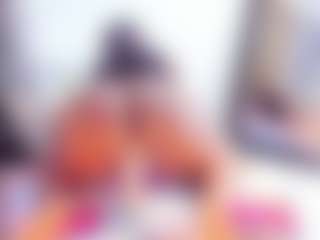 Live cam show with Laura Saenz - Black BBW on Gym Cam Girls