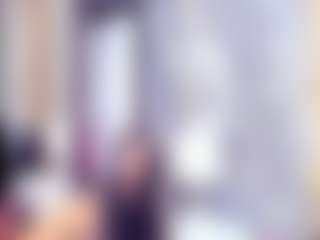 Live cam show with Laura Saenz - Oil on Uber Horny