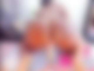 Live cam show with Laura Saenz - Asshole Ebony on chickslive.net