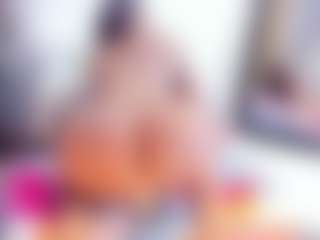 Live cam show with Laura Saenz - Ebony on madthumbs | colombia