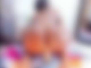 Laura Saenz's Live Sex Cam Show