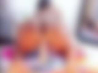 Laura Saenz's Live Sex Cam Show