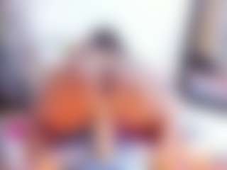 Laura Saenz's Live Sex Cam Show