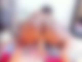 Laura Saenz's Live Sex Cam Show
