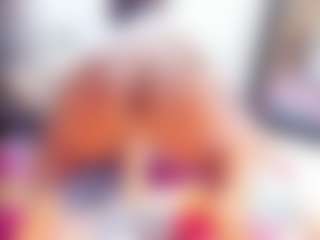 Laura Saenz's Live Sex Cam Show
