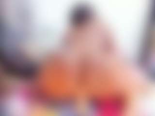 Live cam show with Laura Saenz - Hairy Pussy on Camversity