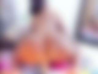 Live cam show with Laura Saenz - Shaved on xblisslive.com