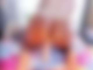 Live cam show with Laura Saenz - Ebony on madthumbs | colombia