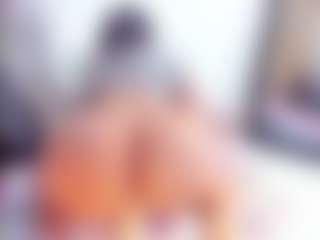 Laura Saenz's Live Sex Cam Show