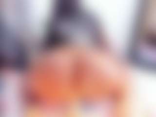 Laura Saenz's Live Sex Cam Show