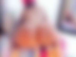 Laura Saenz's Live Sex Cam Show