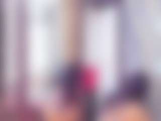 Laura Saenz's Live Sex Cam Show