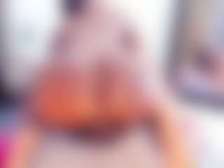 Live cam show with Laura Saenz - Strip Black on slutload