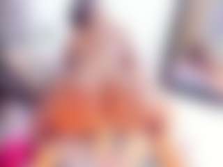 Live cam show with Laura Saenz - Shaved on Camsoda