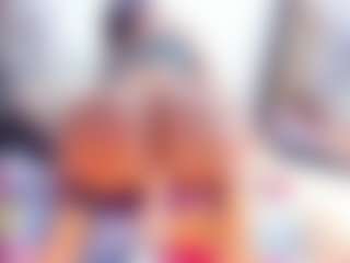 Laura Saenz's Live Sex Cam Show