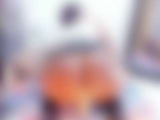 Laura Saenz's Live Sex Cam Show