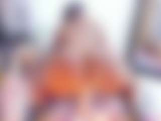 Laura Saenz's Live Sex Cam Show