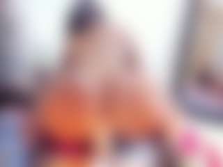 Laura Saenz's Live Sex Cam Show