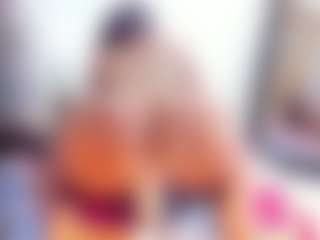 Laura Saenz's Live Sex Cam Show