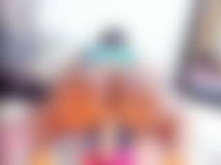 Laura Saenz's Live Sex Cam Show