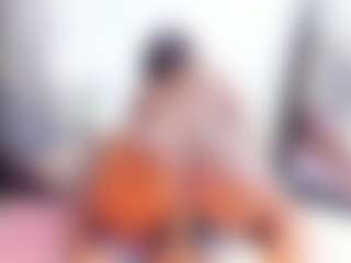 Laura Saenz's Live Sex Cam Show