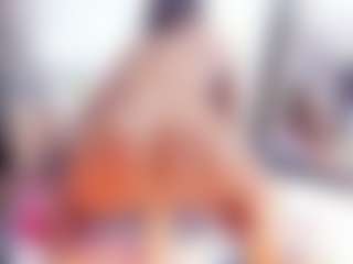 Live cam show with Laura Saenz - Fingering on Dare Cams