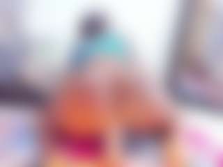 Laura Saenz's Live Sex Cam Show