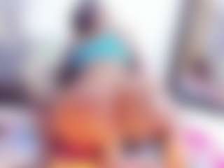 Laura Saenz's Live Sex Cam Show
