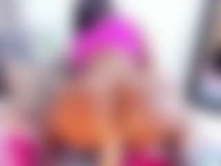 Laura Saenz's Live Sex Cam Show