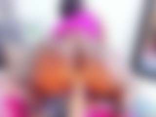 Laura Saenz's Live Sex Cam Show
