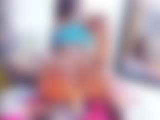 Laura Saenz's Live Sex Cam Show