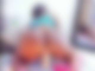 Laura Saenz's Live Sex Cam Show