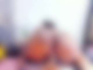 Live cam show with Laura Saenz - Ebony Squirt on TeamSkeetLive