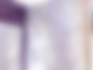 Live cam show with Laura Saenz - Shaved on StripNow