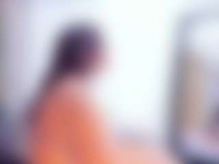 Live cam show with Laura Saenz - Shaved on Camming Site