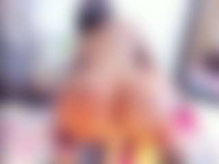 Live cam show with Laura Saenz - Lingerie on Big Tits