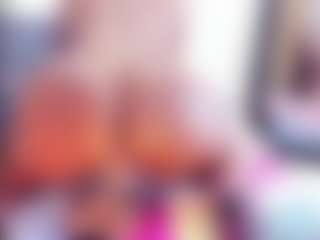 Live cam show with Laura Saenz - Big Ass on camwithhim.com