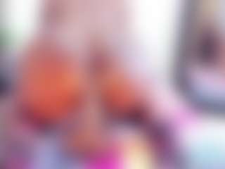 Laura Saenz's Live Sex Cam Show