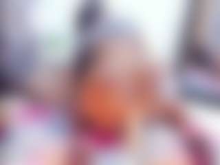 Laura Saenz's Live Sex Cam Show
