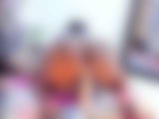 Laura Saenz's Live Sex Cam Show