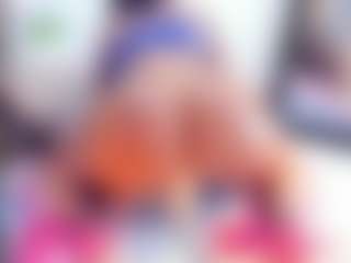 Laura Saenz's Live Sex Cam Show
